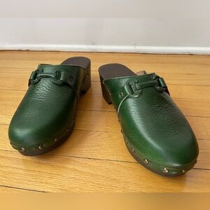 Made in Italy antidoti dotti Green Leather Clogs size 41 luxury Italian Gucci